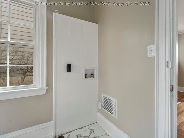 4 Grandview Drive, Charleston, WV 25302