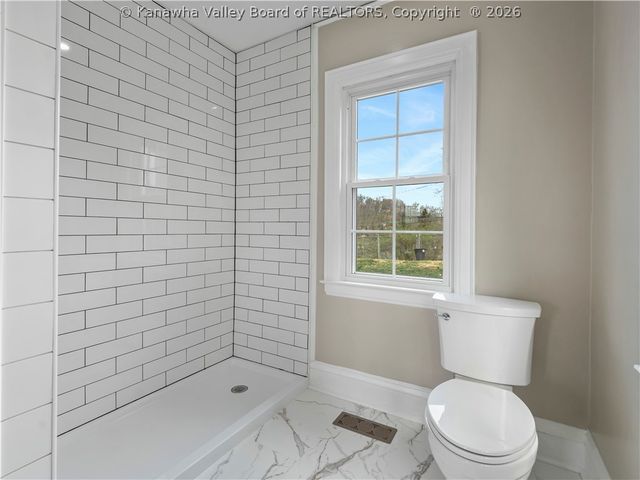 4 Grandview Drive, Charleston, WV 25302