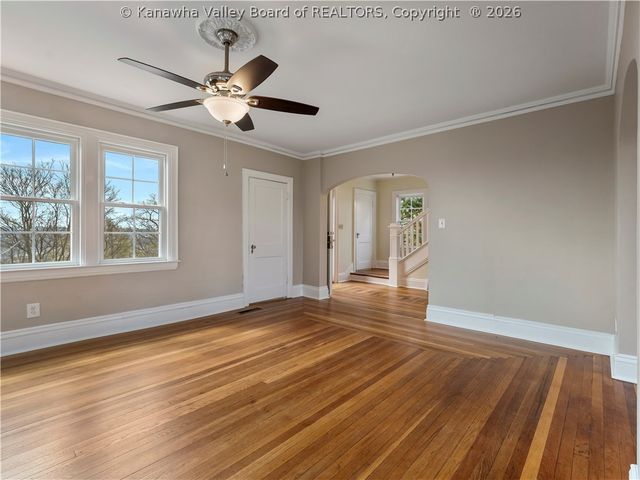 4 Grandview Drive, Charleston, WV 25302