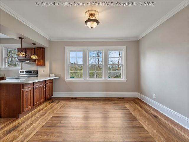 4 Grandview Drive, Charleston, WV 25302