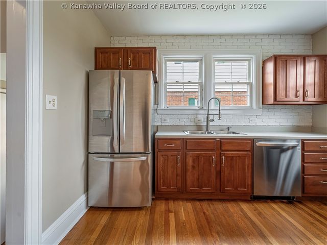 4 Grandview Drive, Charleston, WV 25302