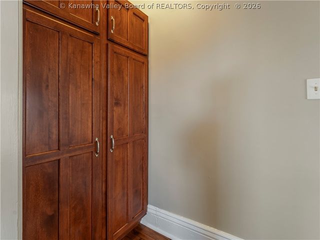 4 Grandview Drive, Charleston, WV 25302