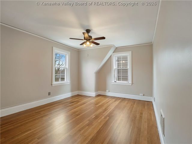 4 Grandview Drive, Charleston, WV 25302