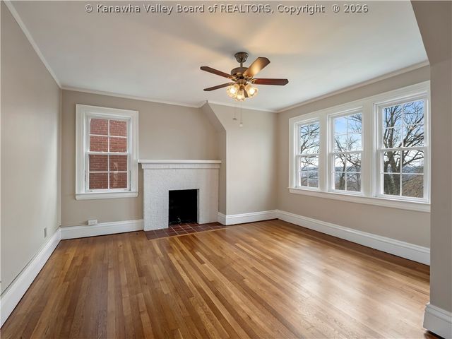 4 Grandview Drive, Charleston, WV 25302