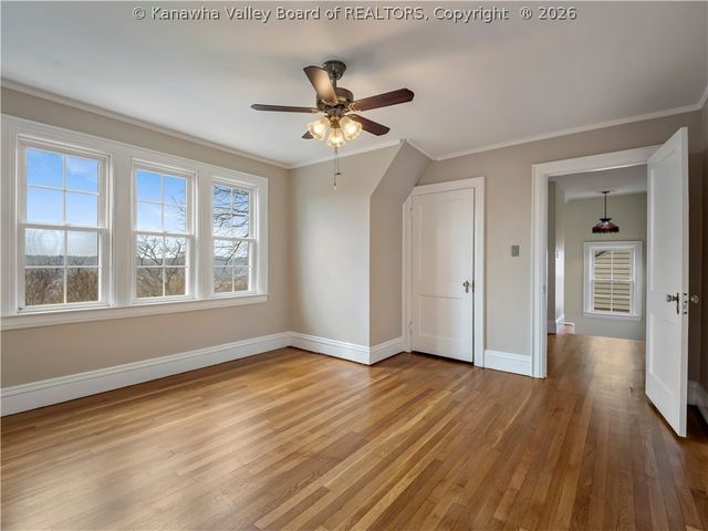 4 Grandview Drive, Charleston, WV 25302