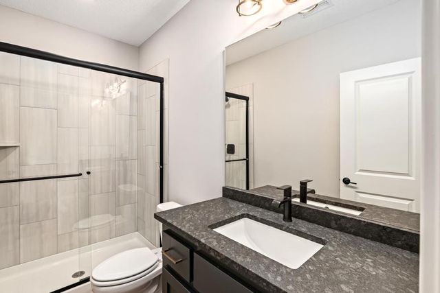 4840 NW Huonker Court, Riverside, MO 64150