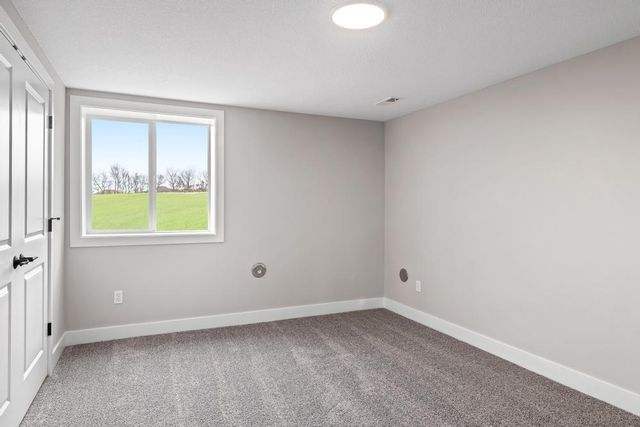 4840 NW Huonker Court, Riverside, MO 64150