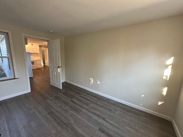 8 Pike St, Hopkinton, MA 01748