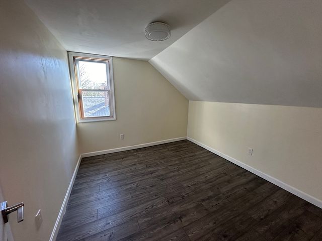 8 Pike St, Hopkinton, MA 01748