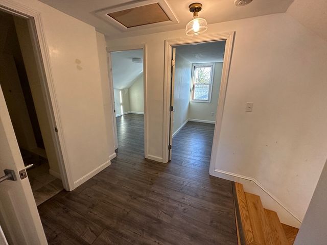 8 Pike St, Hopkinton, MA 01748