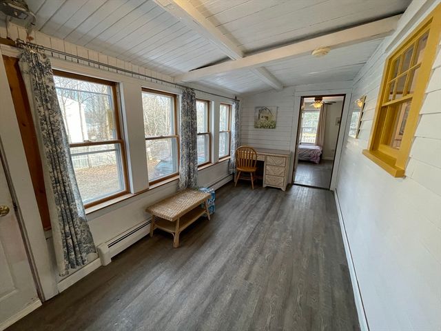 8 Pike St, Hopkinton, MA 01748
