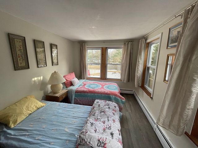 8 Pike St, Hopkinton, MA 01748