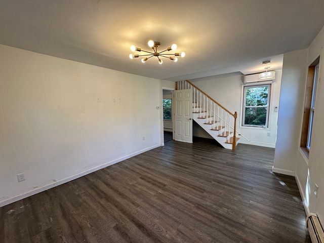 8 Pike St, Hopkinton, MA 01748