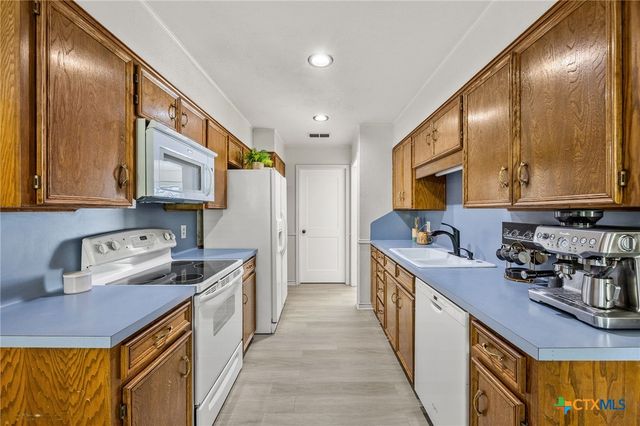 200 Ben Nevis Lane, Belton, TX 76513