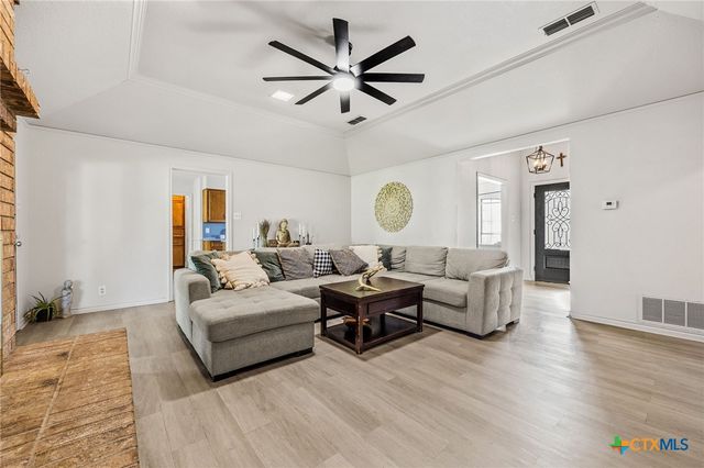 200 Ben Nevis Lane, Belton, TX 76513