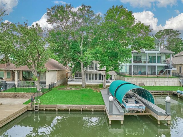 6795 Kingston Cove Lane, Willis, TX 77318