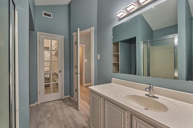 6795 Kingston Cove Lane, Willis, TX 77318