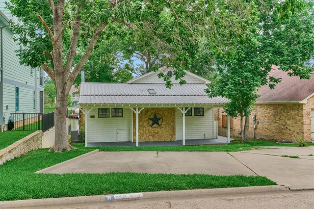 6795 Kingston Cove Lane, Willis, TX 77318