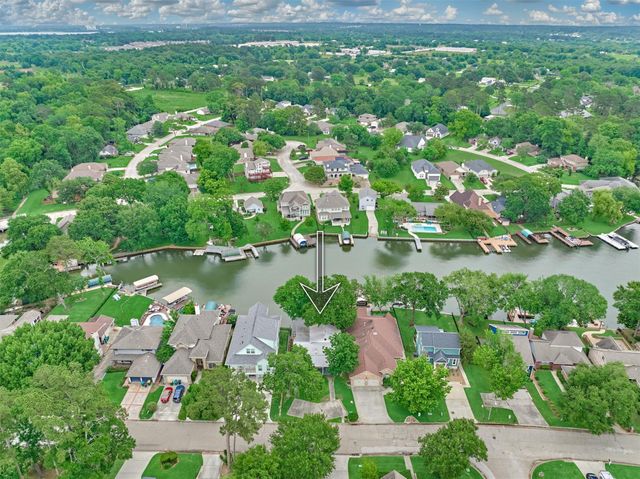 6795 Kingston Cove Lane, Willis, TX 77318