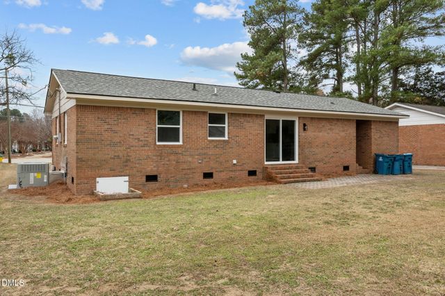 739 Carolina Drive, Dunn, NC 28334