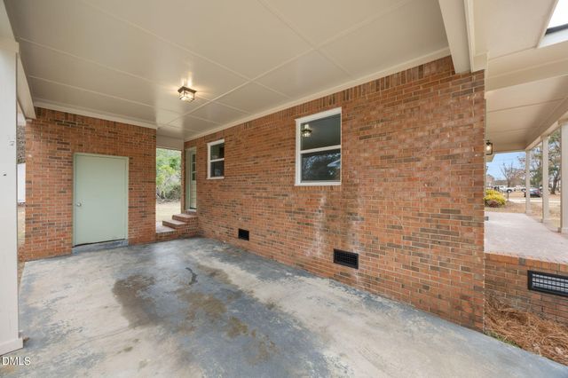 739 Carolina Drive, Dunn, NC 28334