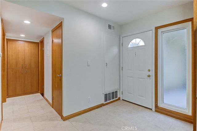 3050 S Bristol 4D, Santa Ana, CA 92704