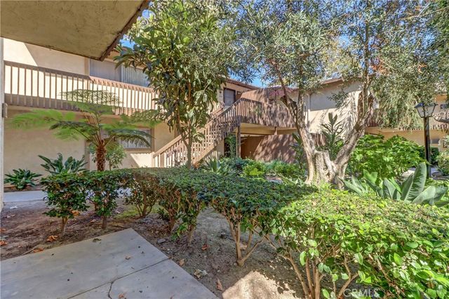 3050 S Bristol 4D, Santa Ana, CA 92704