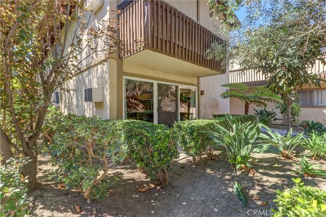 3050 S Bristol 4D, Santa Ana, CA 92704