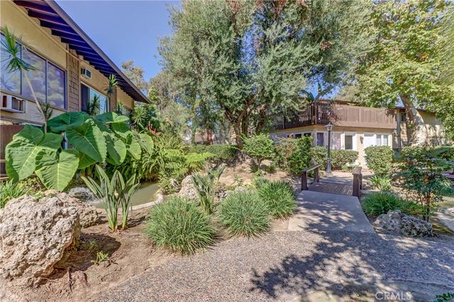3050 S Bristol 4D, Santa Ana, CA 92704