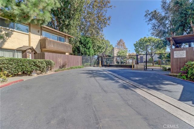 3050 S Bristol 4D, Santa Ana, CA 92704