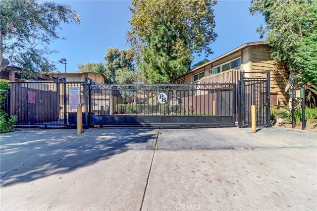 3050 S Bristol 4D, Santa Ana, CA 92704
