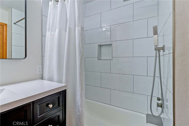 3050 S Bristol 4D, Santa Ana, CA 92704