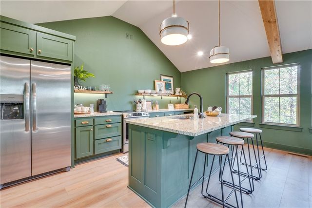 27253 Sunset Beach Lane, Eagle Rock, MO 65641