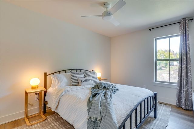 27253 Sunset Beach Lane, Eagle Rock, MO 65641