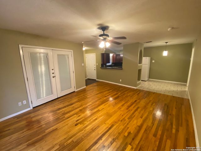 211 Natalen Ave Apt 204, San Antonio, TX 78209