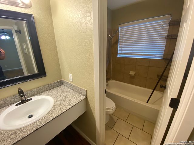 211 Natalen Ave Apt 204, San Antonio, TX 78209