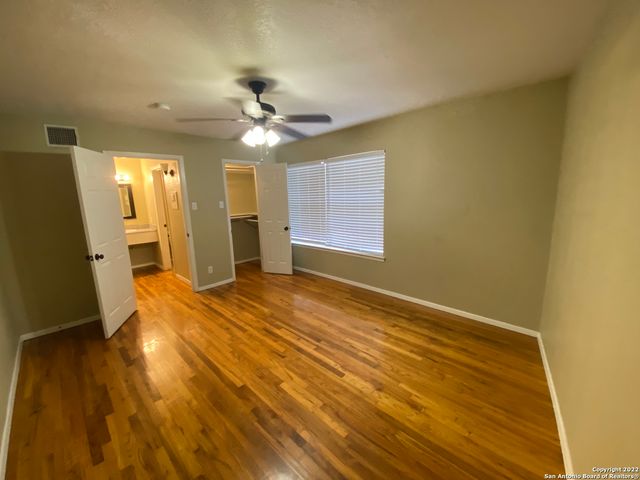 211 Natalen Ave Apt 204, San Antonio, TX 78209