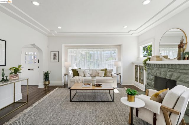 3631 Lyon Ave, Oakland, CA 94601