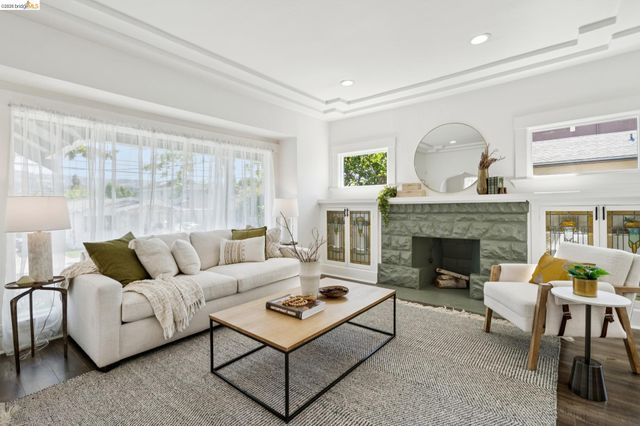 3631 Lyon Ave, Oakland, CA 94601