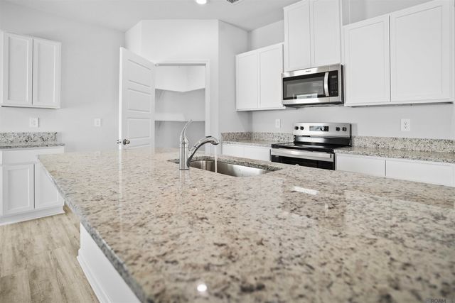 12599 Foxglove Ave, Walker, LA 70785