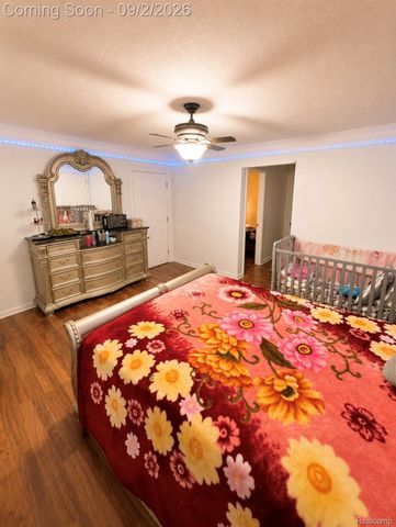 7521 Steadman Street, Dearborn, MI 48126