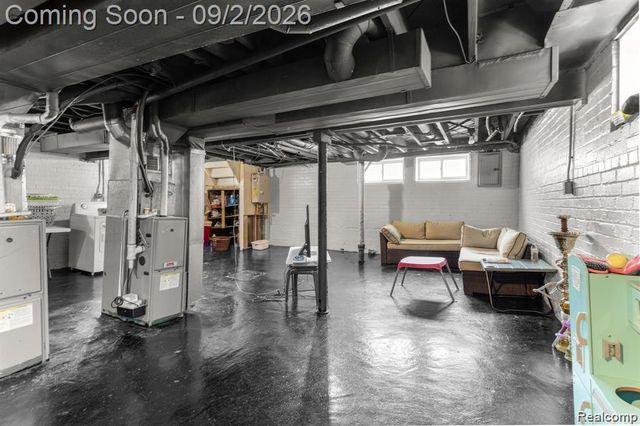 7521 Steadman Street, Dearborn, MI 48126