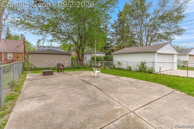 7521 Steadman Street, Dearborn, MI 48126