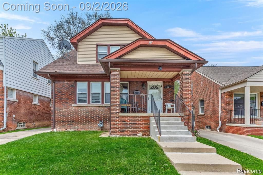 7521 Steadman Street, Dearborn, MI 48126