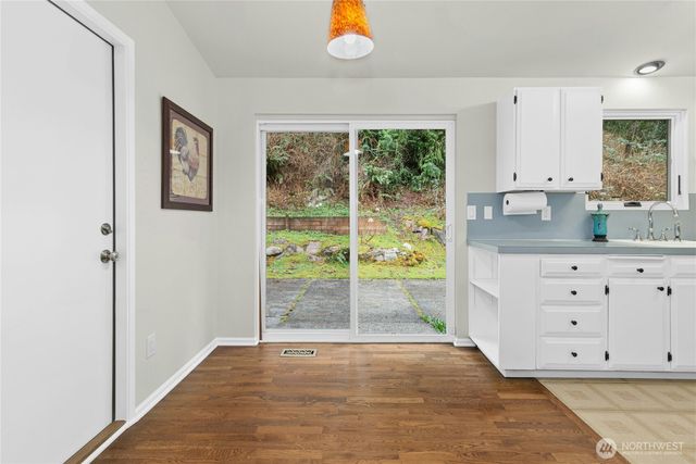 815 NE 200th Street, Shoreline, WA 98155