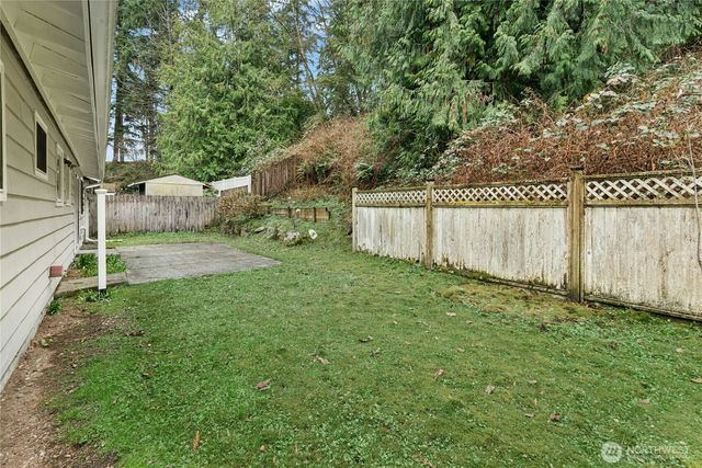 815 NE 200th Street, Shoreline, WA 98155