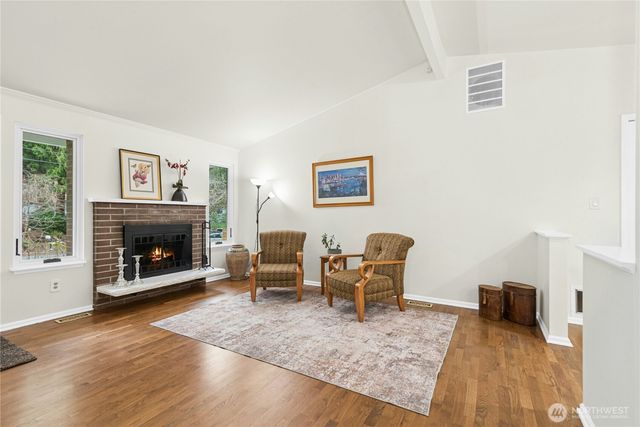 815 NE 200th Street, Shoreline, WA 98155