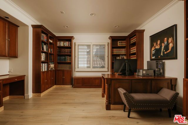 23338 Park Colombo, Calabasas, CA 91302