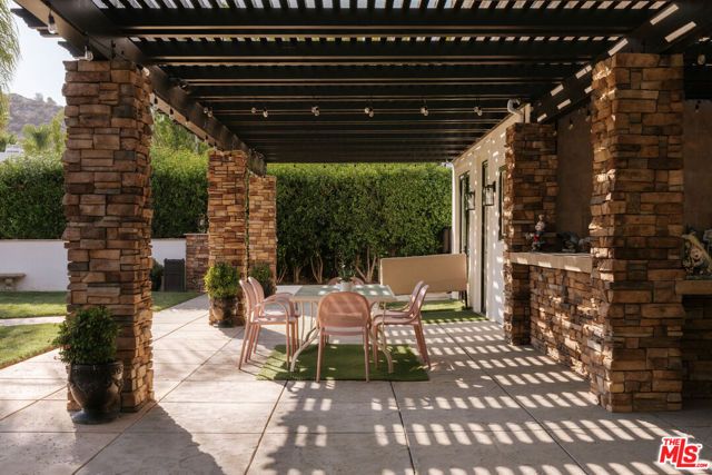 23338 Park Colombo, Calabasas, CA 91302