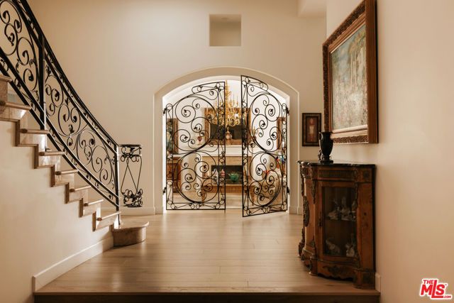 23338 Park Colombo, Calabasas, CA 91302